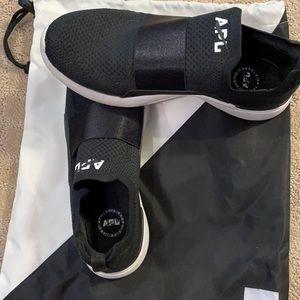 APL black TechLoom bliss tennis shoes. Size 9